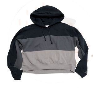 A&F Pullover Cropped Hoodie
